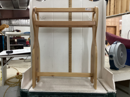 WOOD QUILT RACK