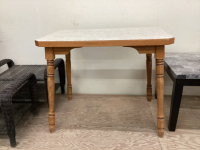 TABLE W/ ARBORITE TOP