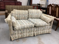 FLORAL BARRYMORE LOVESEAT