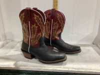 ARIAT COWBOY BOOTS