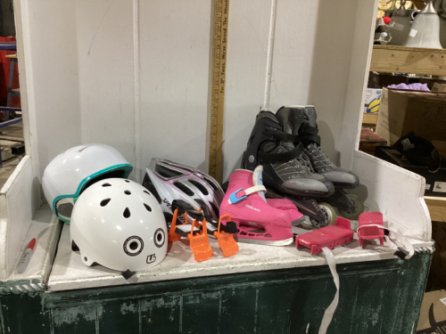 MISC HELMETS & ROLLERBLADES, SMALL PINK SKATES, BOB SKATES, SKATEEZ