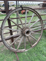 Antique waggon wheel