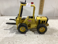 VINTAGE TONKA FORK LIFT