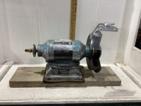 ITC BENCH GRINDER - MODEL 80-200A