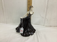 ROYAL DOULTON FIGURINE “AMELIA”