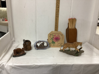 WESTERN THEME DECOR PIECES, FLOWER PRESS