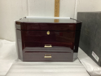 MADISON BURKE JEWELRY BOX