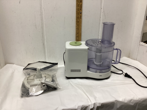 BRAUN FOOD PROCESSOR