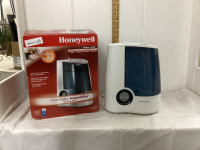 HONEYWELL HUMIDIFIER