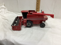 VINTAGE ERTL 1994 CASE IH COMBINE