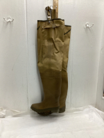 HIP WADERS - SIZE 7