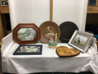 (2) BOXES W/ PICTURES, FRAMES, DECOR