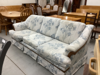 BLUE FLORAL TONE SOFA