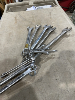 Box end and open and wrench set