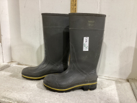 STEEL TOE RUBBER BOOTS