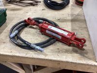 HYDRAULIC RAM W/ HOSES