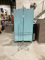 METAL COAT RACK