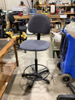 TALL OFFICE CHAIR - NO CASTORS