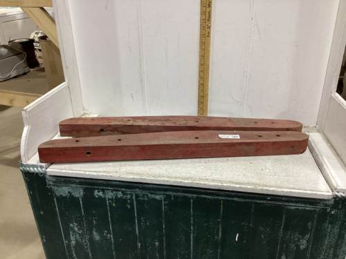 (2) WOOD REACH BRACES