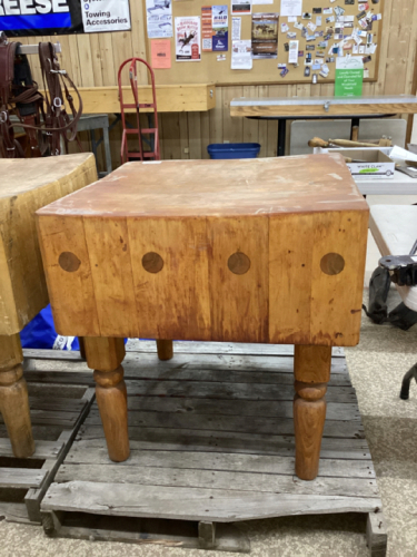 MAPLE BUTCHER BLOCK TABLE