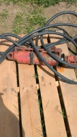 Hydraulic ram and hose