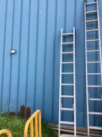 FEATHERLITE EXTENSION LADDER