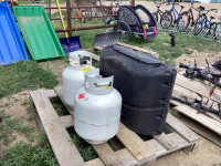 (2) 20LB PROPANE BOTTLES & PLASTIC COVER