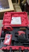 Milwaukee M12 LASER