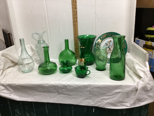 MISC GREEN GLASSWARE - VASES, PLATE, JARS