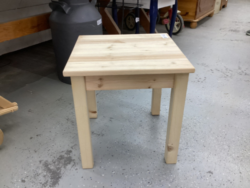 SMALL PINE SIDE TABLE