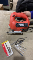 BLACK AND DECKER JIGSAW