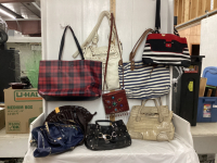 ASSORTED TOTE BAGS & PURSES