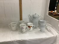 BOXFUL OF MUGS & COFFEE POT, LUNCHEON PLATES