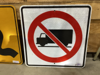 “NO TRUCK” SIGN