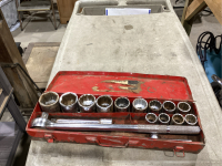 SOCKET SET- NOT COMPLETE