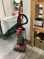 DIRT DEVIL UPRIGHT VACUUM