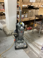 HOOVER MACH CYCLONE UPRIGHT VACUUM