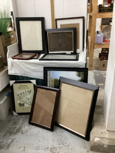 ASSORTMENT OF LARGE PICTURE FRAMES