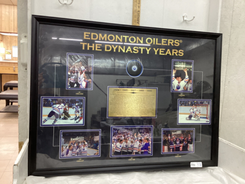 LARGE FRAMED EDMONTON OILERS - THE DYNASTY YEARS