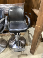 SALON CHAIR