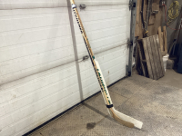 LOUISVILLE GOALIE STICK & KITCHNER HOCKEY STICK