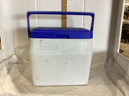 SMALL COLEMAN COOLER