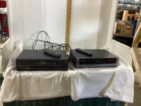 MEMOREX 8MM PLAYER & TOSHIBA VHS PLAYER