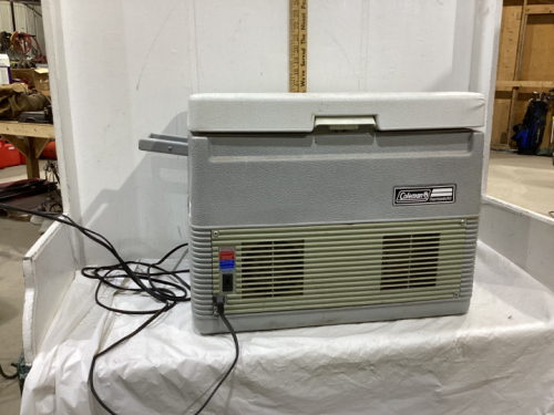 COLEMAN 12 VOLT COOLER