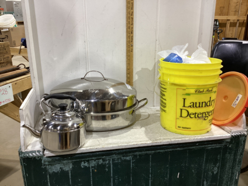 STAINLESS STEEL ROASTER & KETTLE & BUCKET OF LAUNDRY DETERGENT