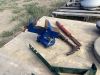 PALLET WITH GRINDING WHEELS, WET STONE, SMALL VISE - 2