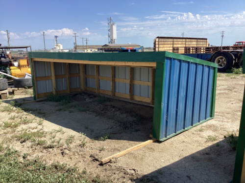 CALF SHELTER - BLUE AND GREEN METAL CLAD