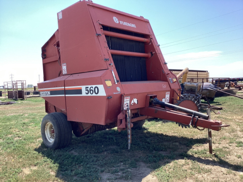 HESSTON 560 ROUND BALER - PTO & MONITOR IN SHOP,