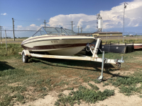 GLASTRON BOAT - NO MOTOR… ON TRAILER