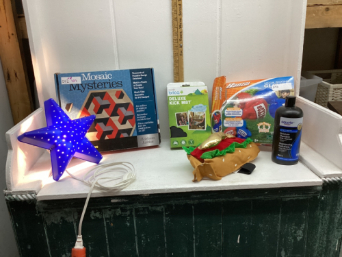 BOX W/ INFLATABLE BOXING GLOVES, “STAR” LIGHT, SHAMPOO, MOSAIC MYSTERY PUZZLE